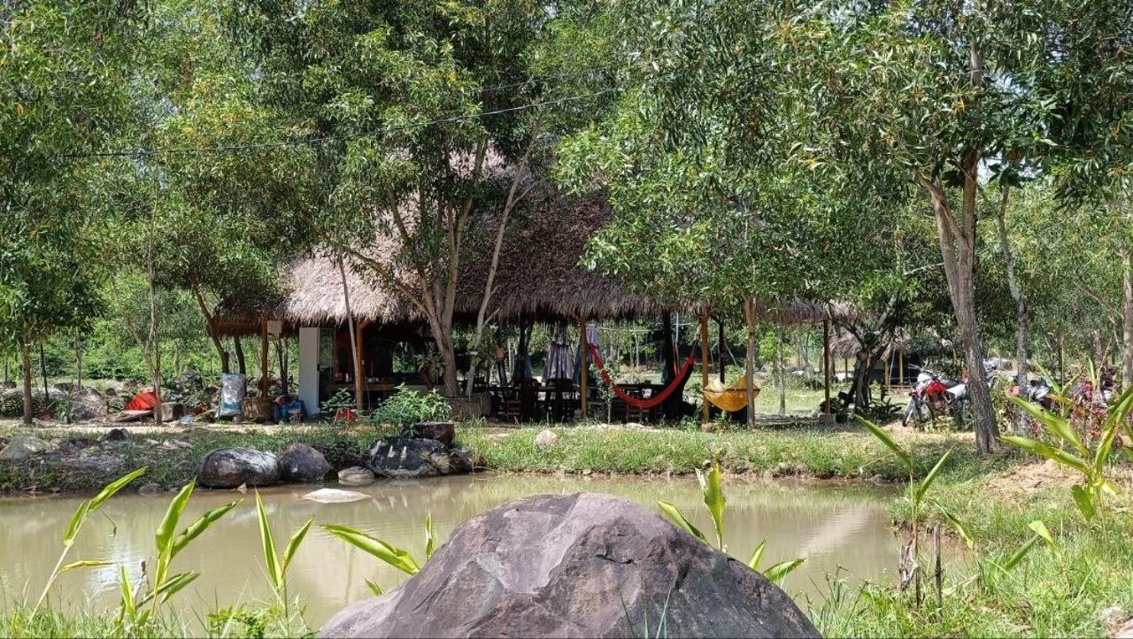 Kampot Camping - Eco Retreat Buitenkant foto